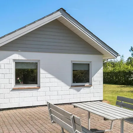 3 Bedroom Beautiful In Sydals Holiday home Nedre Lysabild
