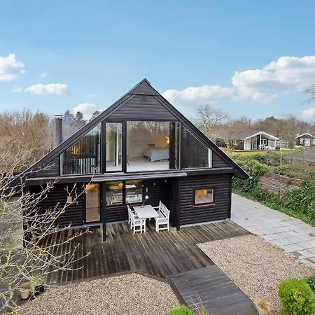 3 Bedroom Beautiful In Sydals 度假居